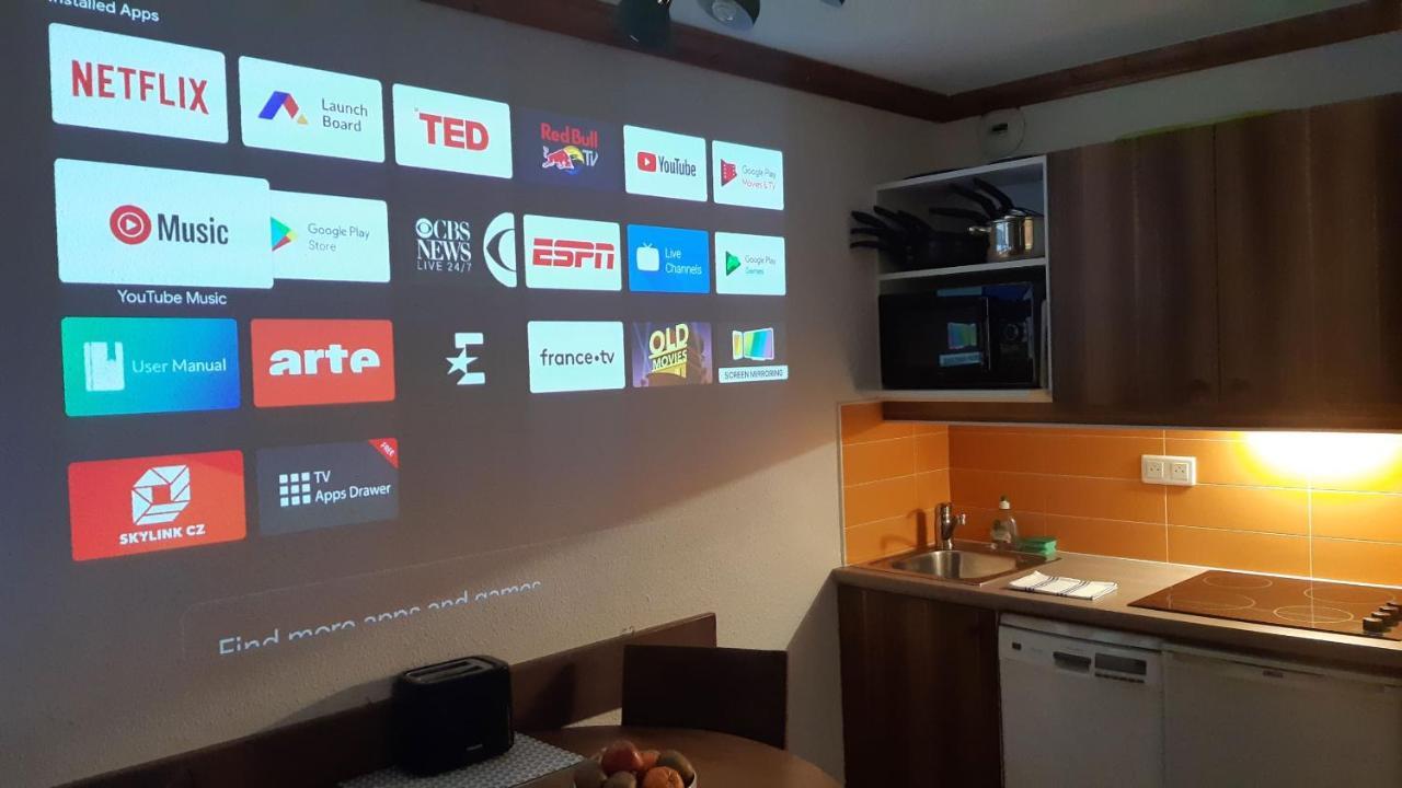 Superb View+Swim Pool+Smart Tv+Netflix+Projector Apartment Huez Exterior photo
